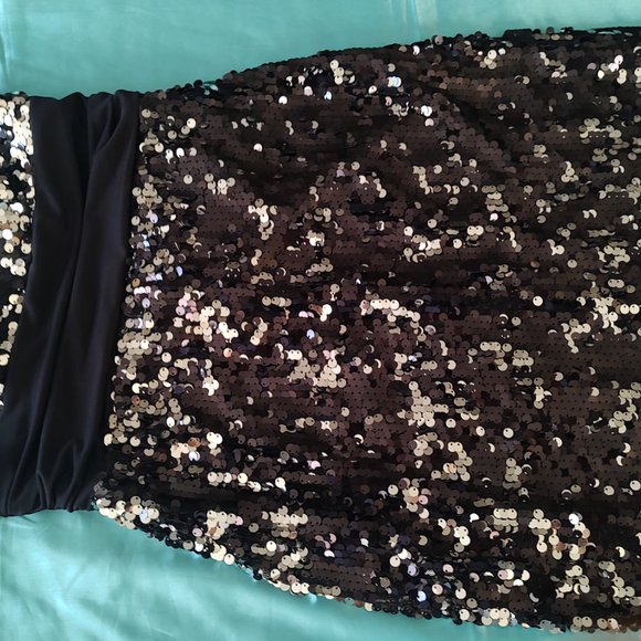 Party dresses - Picture 3 of 5